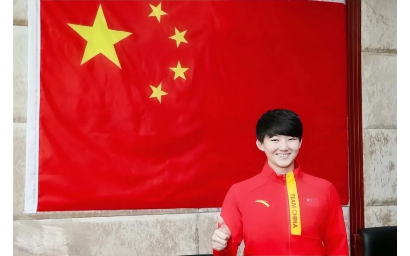 來(lái)了，世界冠軍宮乃瑩！
